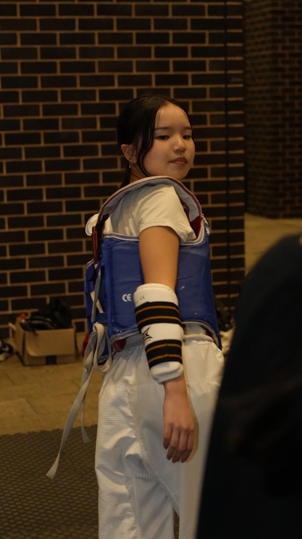 TDog Taekwondo training G968